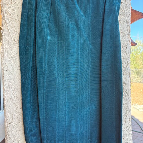 Vintage Scott McClintock PETITE Formal Green Suit with Sequin Embellishments - Picture 5 of 6